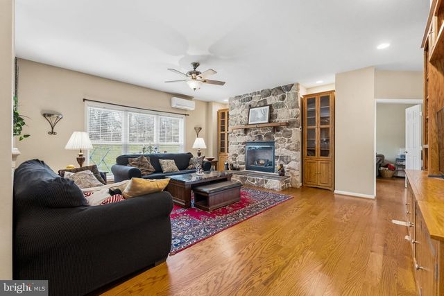 510 WHEATLAND CT, Lincoln University, PA 19352