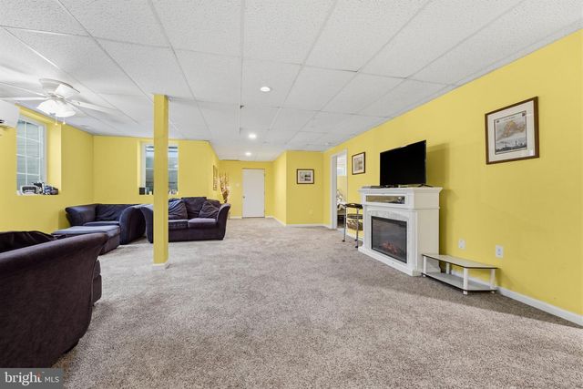 510 WHEATLAND CT, Lincoln University, PA 19352