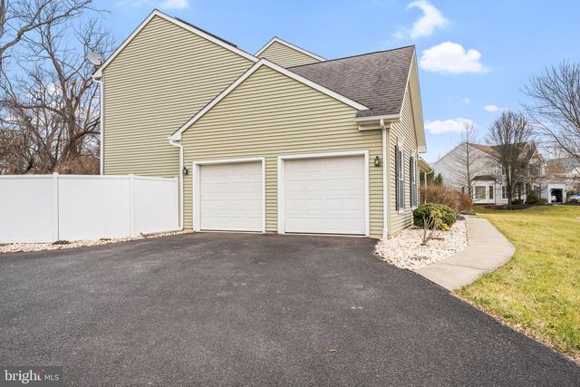 510 WHEATLAND CT, Lincoln University, PA 19352