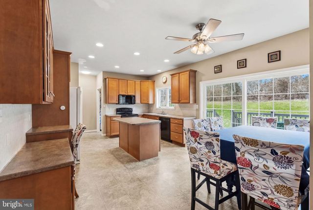 510 WHEATLAND CT, Lincoln University, PA 19352