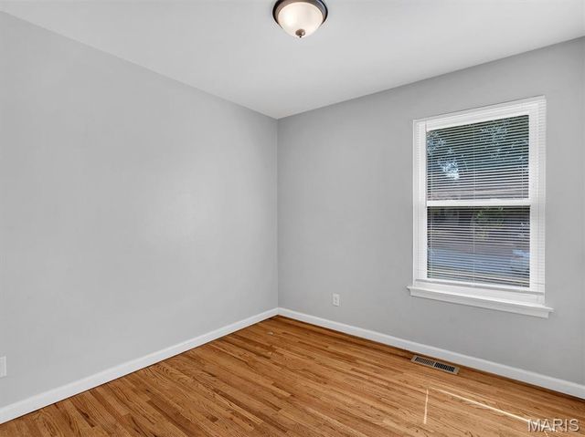 5321 Ville Angela Lane, Hazelwood, MO 63042