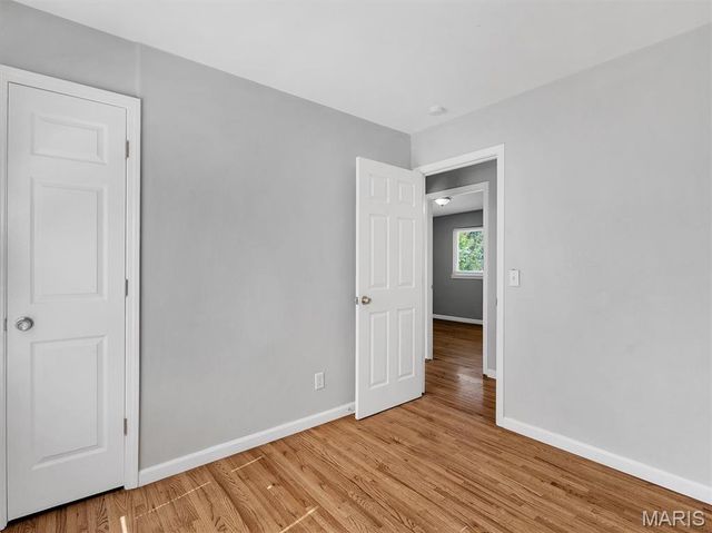 5321 Ville Angela Lane, Hazelwood, MO 63042