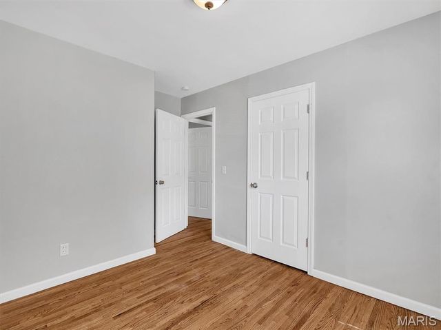 5321 Ville Angela Lane, Hazelwood, MO 63042