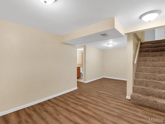 5321 Ville Angela Lane, Hazelwood, MO 63042