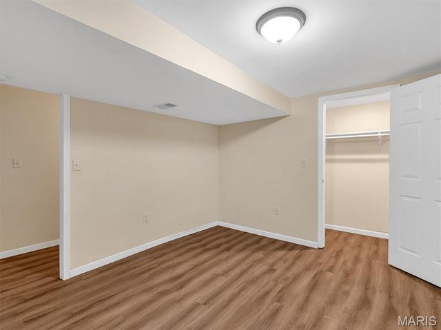 5321 Ville Angela Lane, Hazelwood, MO 63042