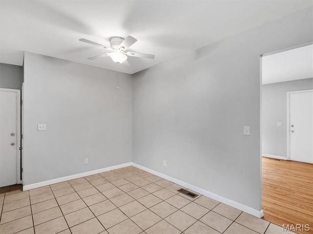 5321 Ville Angela Lane, Hazelwood, MO 63042