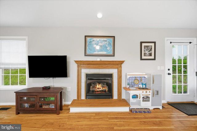 45 CARTER LN, Harpers Ferry, WV 25425
