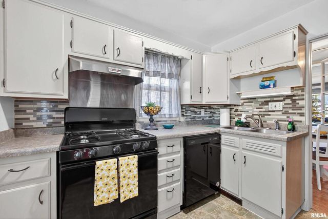 3117 25TH Avenue, Rock Island, IL 61201