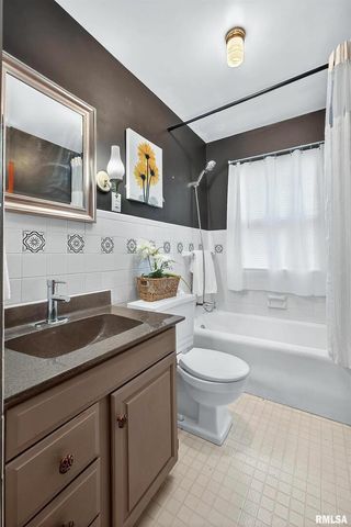 3117 25TH Avenue, Rock Island, IL 61201