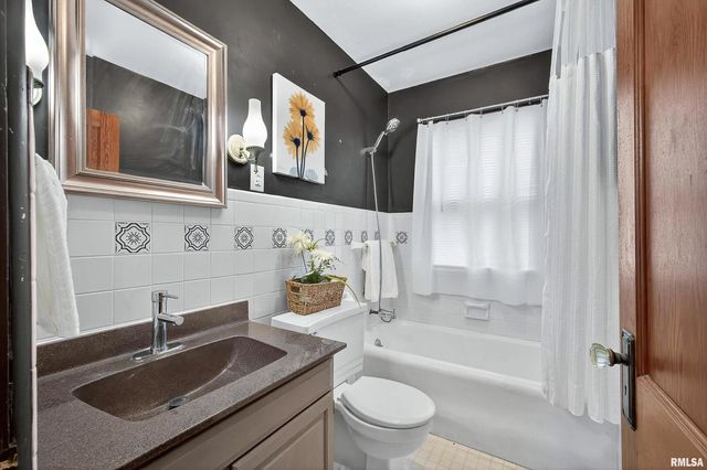 3117 25TH Avenue, Rock Island, IL 61201