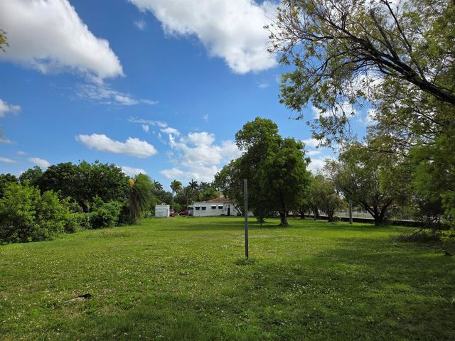 145 SW 3rd Avenue, Florida City, FL 33034