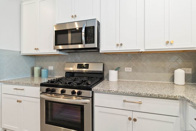 8936 Hazel Birch, Elmendorf, TX 78112