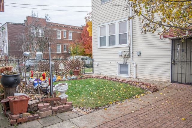 2100 S 50th Avenue, Cicero, IL 60804