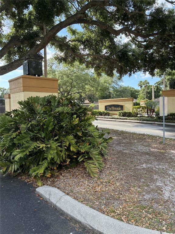 5618 PINNACLE HEIGHTS CIRCLE 312, Tampa, FL 33624