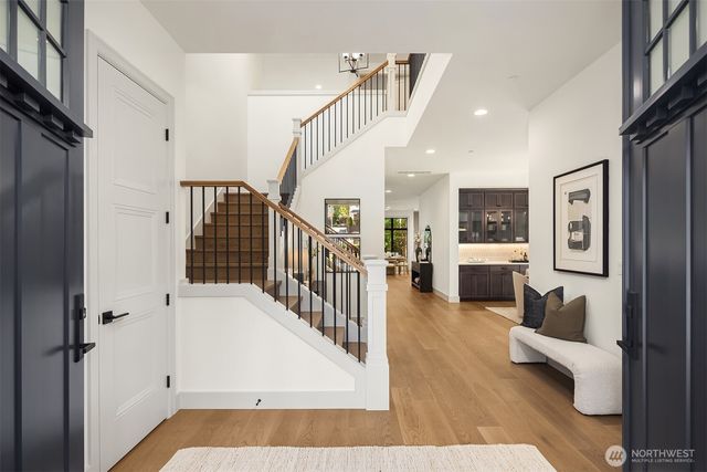 14030 NE 6th Place, Bellevue, WA 98007