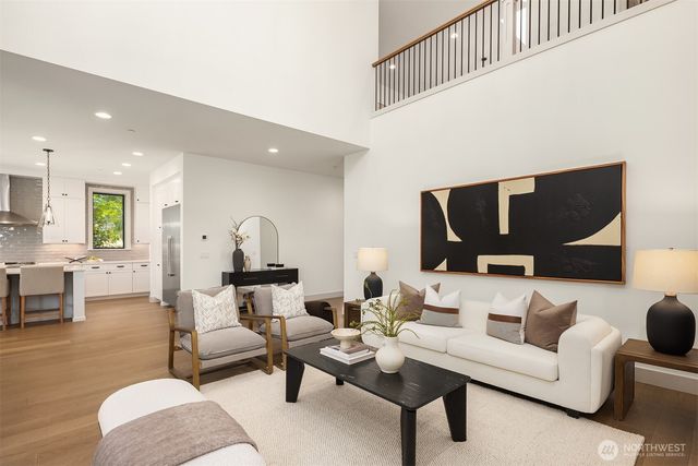 14030 NE 6th Place, Bellevue, WA 98007