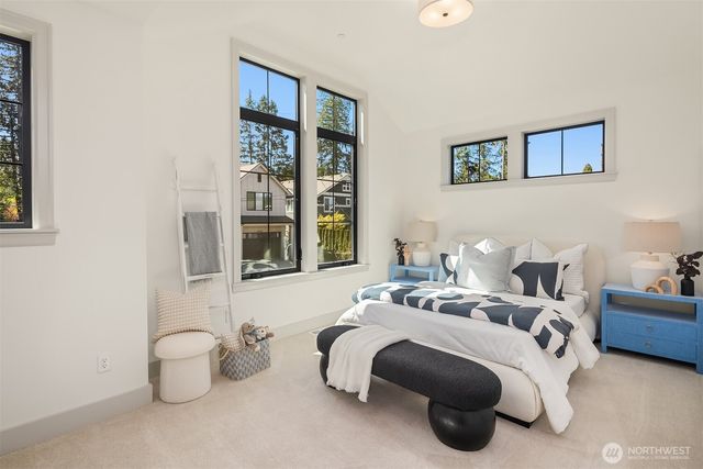 14030 NE 6th Place, Bellevue, WA 98007