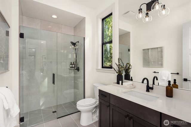 14030 NE 6th Place, Bellevue, WA 98007