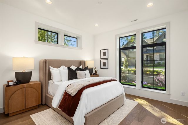 14030 NE 6th Place, Bellevue, WA 98007