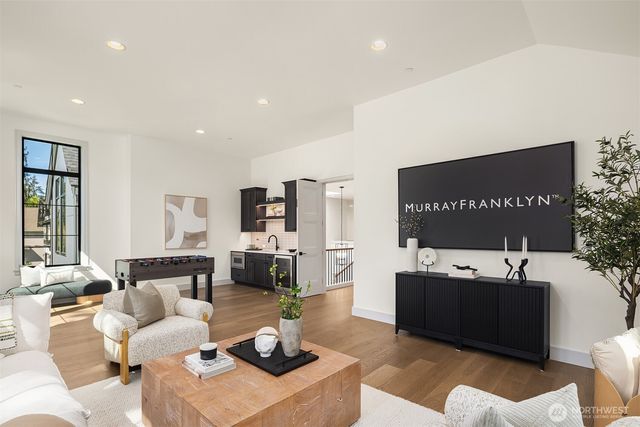 14030 NE 6th Place, Bellevue, WA 98007