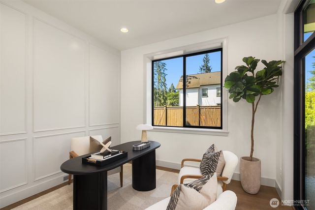 14030 NE 6th Place, Bellevue, WA 98007