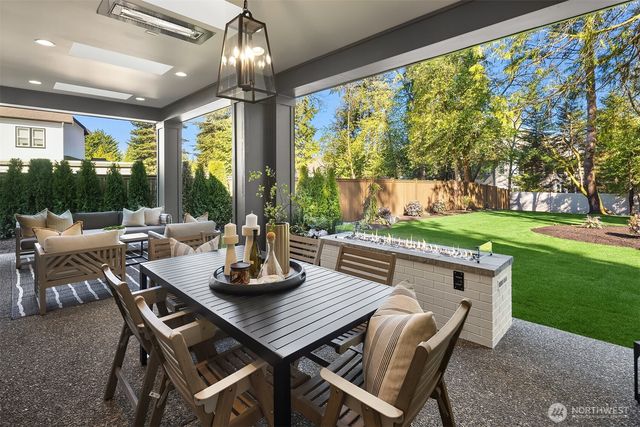 14030 NE 6th Place, Bellevue, WA 98007