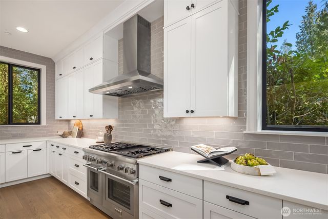 14030 NE 6th Place, Bellevue, WA 98007