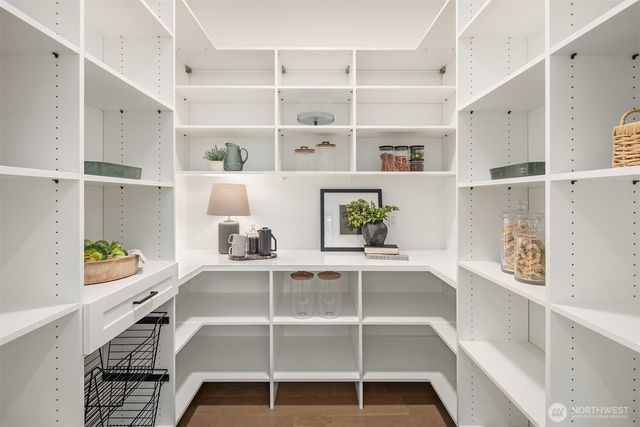 14030 NE 6th Place, Bellevue, WA 98007