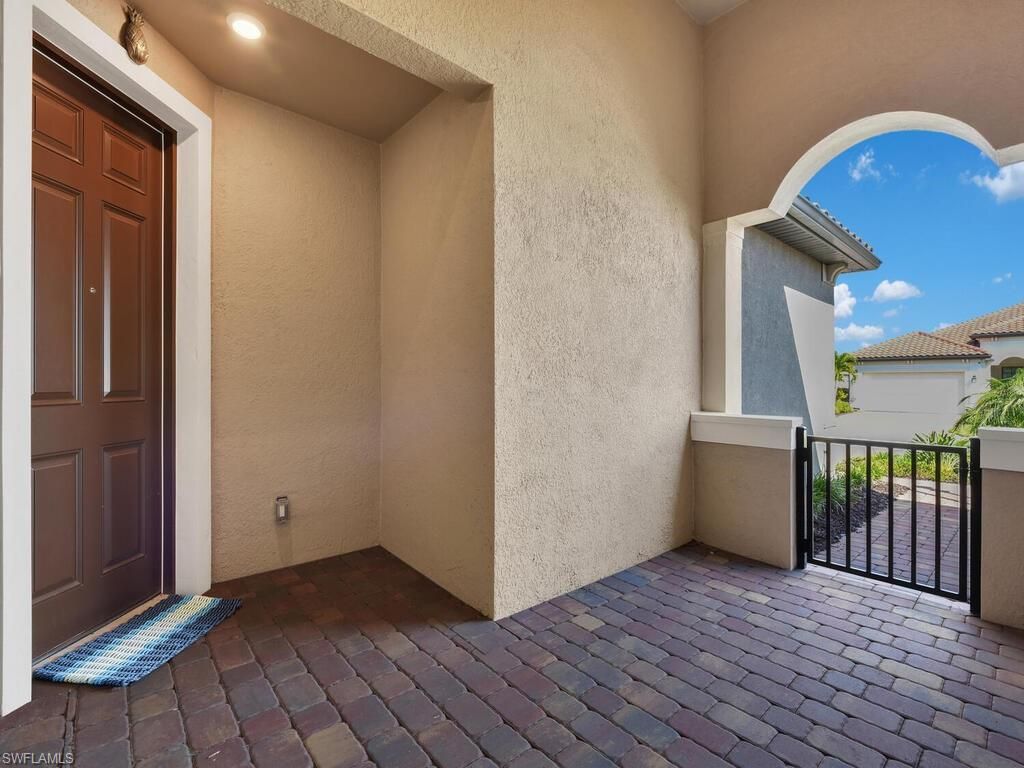 17300 Corsini DR, FORT MYERS, FL 33913 — photo 2