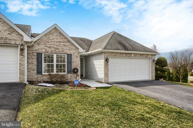 53 BURWICK DR, Mechanicsburg, PA 17050