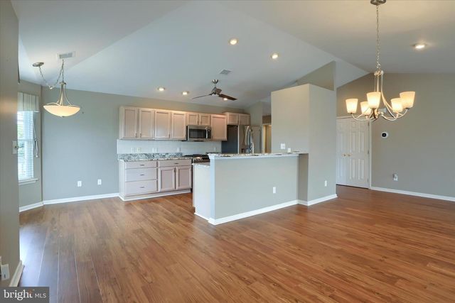 53 BURWICK DR, Mechanicsburg, PA 17050