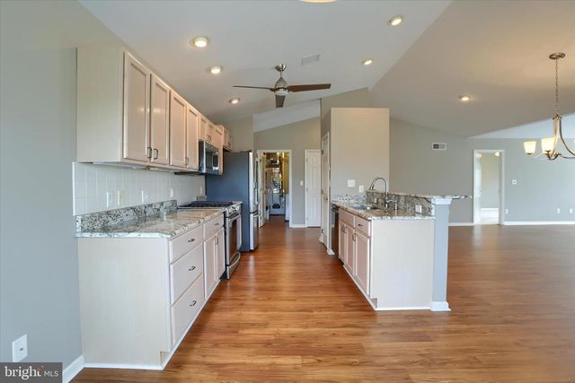 53 BURWICK DR, Mechanicsburg, PA 17050