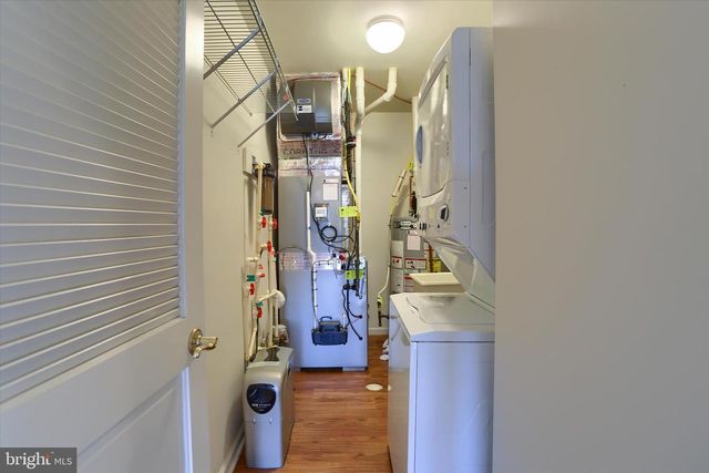 53 BURWICK DR, Mechanicsburg, PA 17050