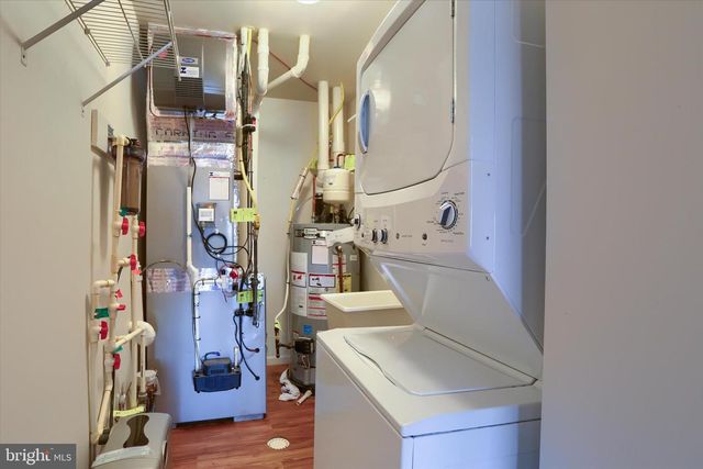 53 BURWICK DR, Mechanicsburg, PA 17050