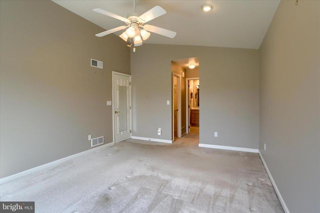 53 BURWICK DR, Mechanicsburg, PA 17050