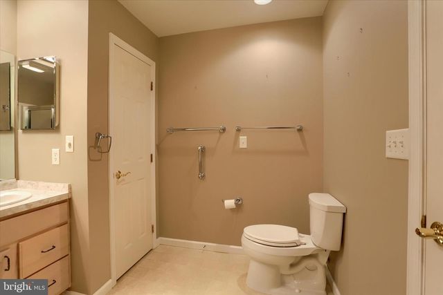 53 BURWICK DR, Mechanicsburg, PA 17050