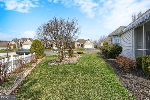 53 BURWICK DR, Mechanicsburg, PA 17050