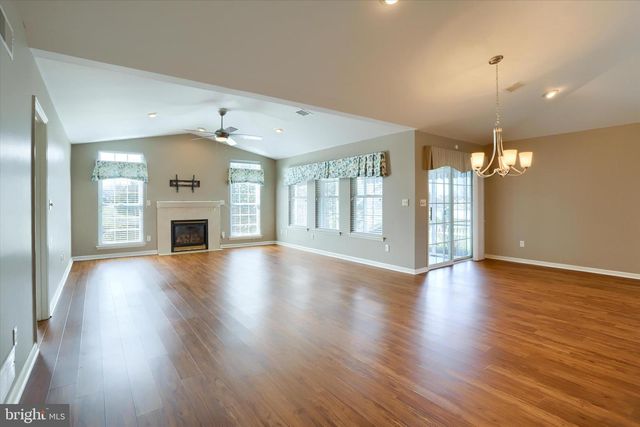 53 BURWICK DR, Mechanicsburg, PA 17050