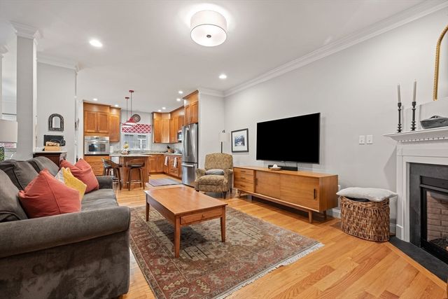 2 Summer Hill Cir 2, Arlington, MA 02474