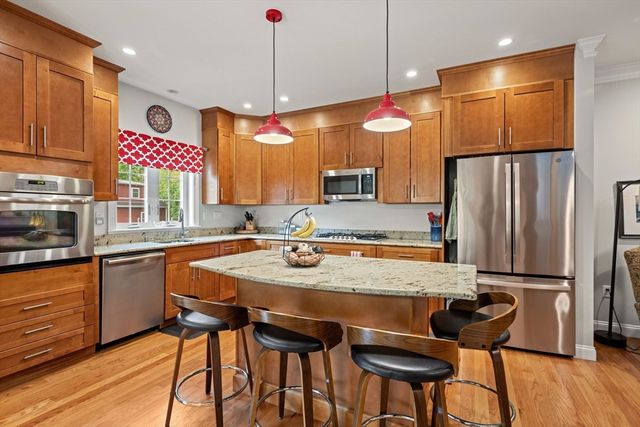 2 Summer Hill Cir 2, Arlington, MA 02474