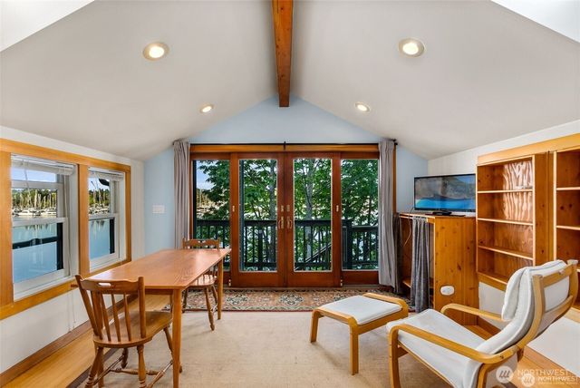 1333 East Bay Drive NE, Olympia, WA 98506