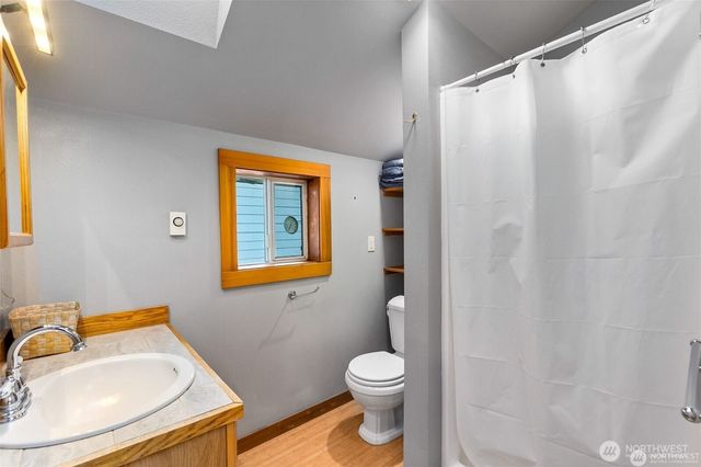 1333 East Bay Drive NE, Olympia, WA 98506