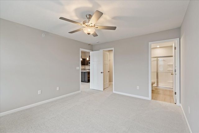 566 Foxhill Drive, 12-302, Crescent Springs, KY 41017