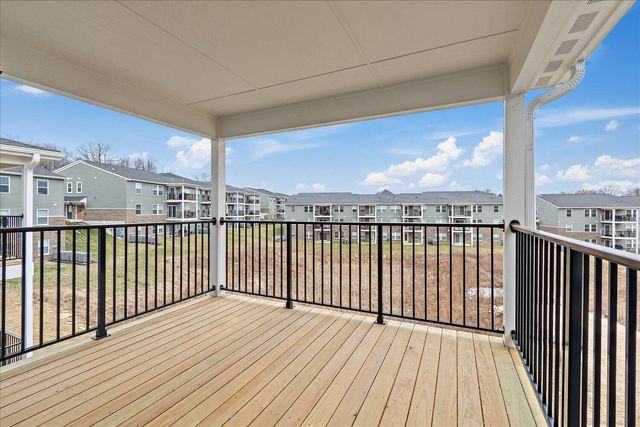 566 Foxhill Drive, 12-302, Crescent Springs, KY 41017