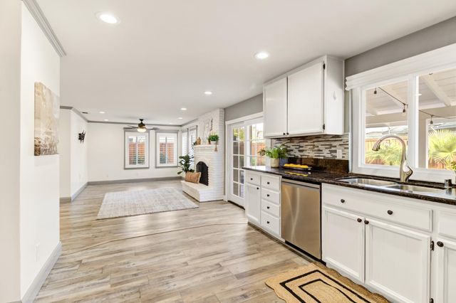 5200 Vista Del Oro Way, Fair Oaks, CA 95628