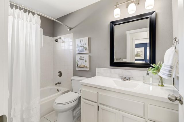 5200 Vista Del Oro Way, Fair Oaks, CA 95628