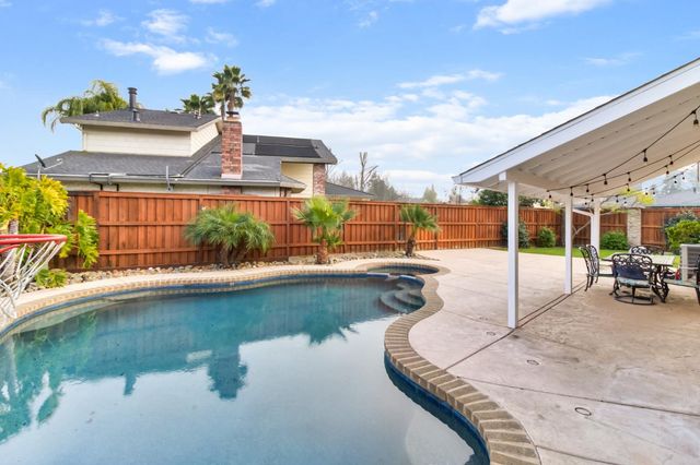 5200 Vista Del Oro Way, Fair Oaks, CA 95628