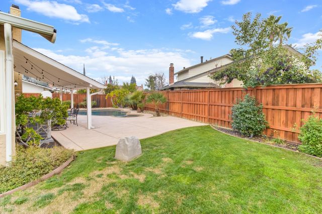 5200 Vista Del Oro Way, Fair Oaks, CA 95628