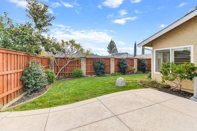 5200 Vista Del Oro Way, Fair Oaks, CA 95628