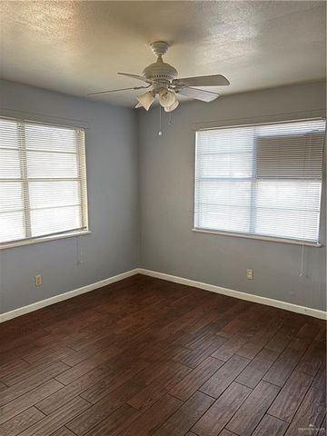 1805 N Cummings Avenue, Mission, TX 78572